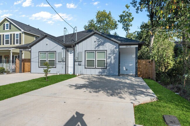 Building Photo - 8410 Sunnyhill St