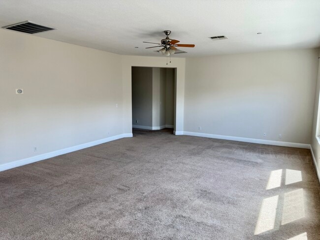 1021 Fairmont Ct