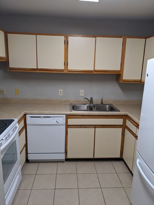 Photo - 502 W Green St Unit 502 W. Green #101