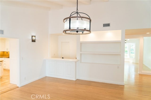 Building Photo - 5054 Encino Ave