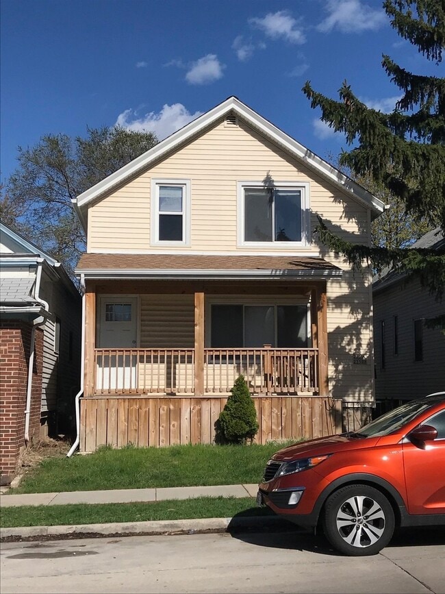 Building Photo - 2350 S Howell Ave Unit 2350A S Howell Ave