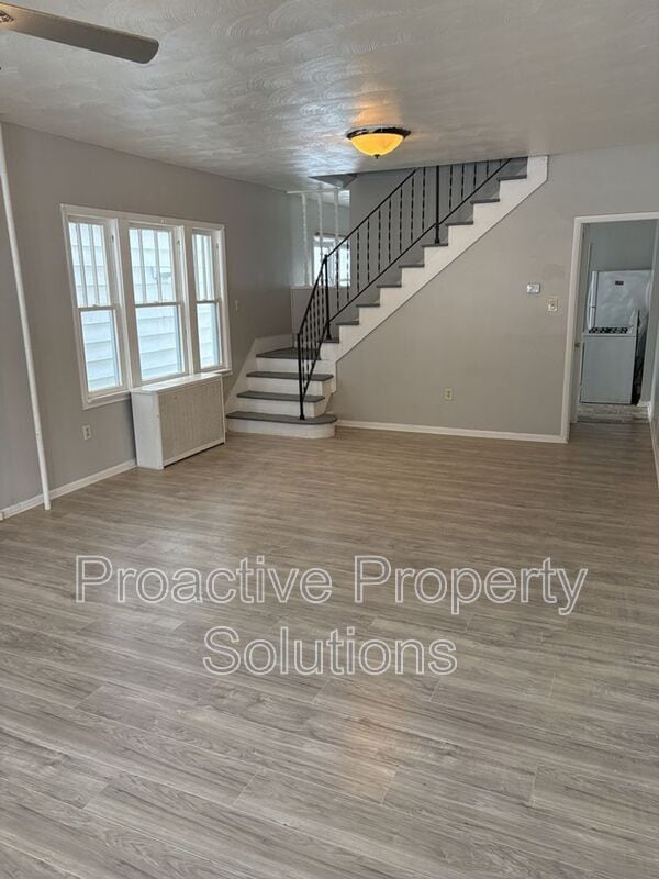 Photo - 27 Edison St