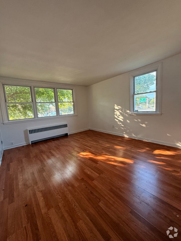 Building Photo - 6951 Roosevelt Blvd Rental