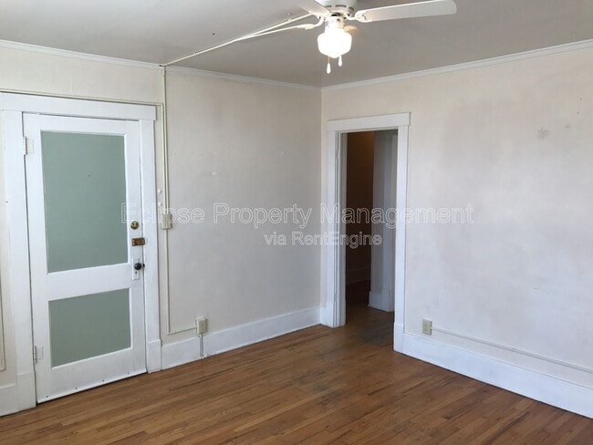 Photo - 711 2nd St Unit 2