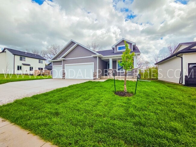 Building Photo - Enjoy new construction living in a prime Norwalk location!