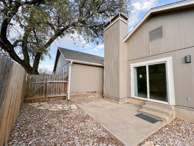 Photo - 1602 Dale Cove Unit A