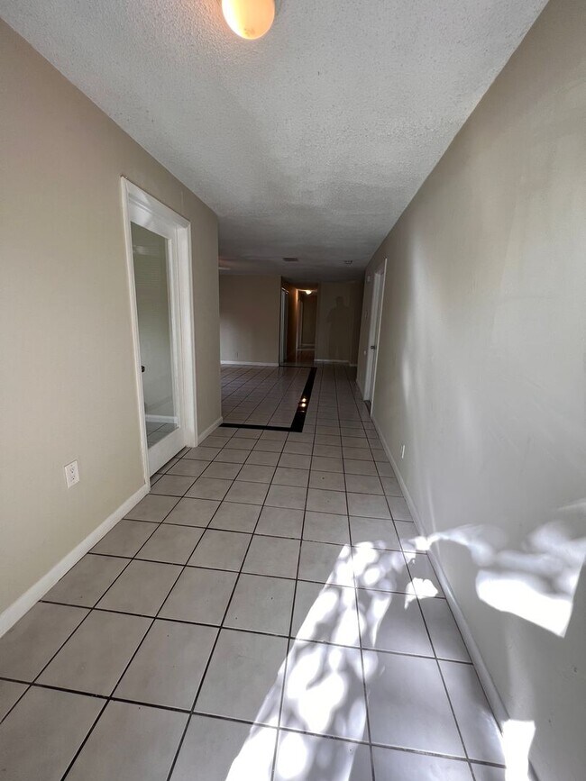 Photo - Excellent 4 Bedroom in Coral Springs