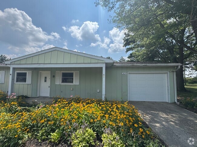 Building Photo - 2623 Capehart Ave Rental