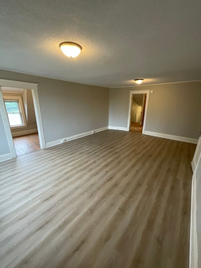 Photo - 601 Woodland Ave Unit Upper