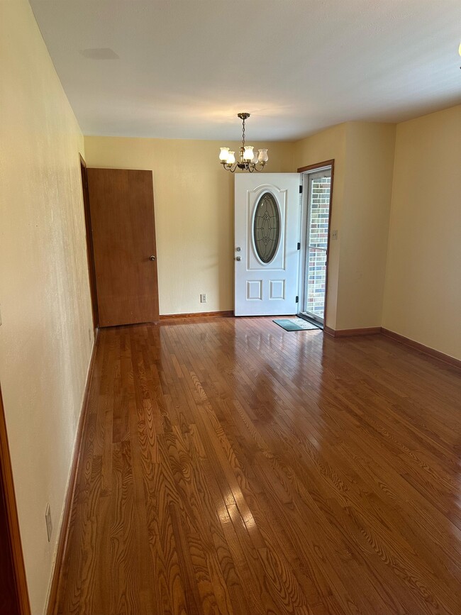 Photo - 2835 Anderson Hwy