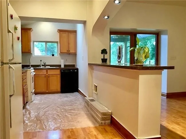 Photo - 3145 Brackenridge St