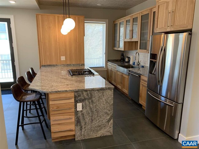 Photo - 808 Elliott Ave