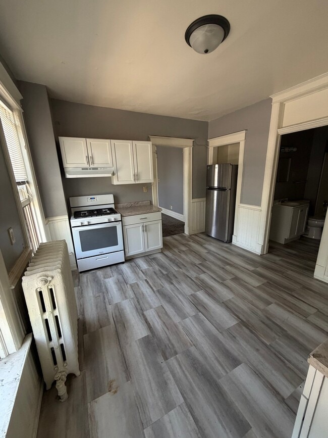 Photo - 830 E Locust St Unit 2