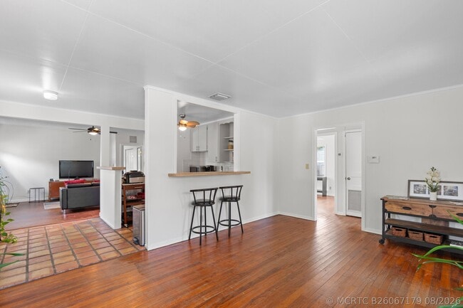 Photo - 1007 Avon Rd