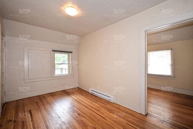 Photo - One Bedroom in Old Town! Unidad 318 W. Laurel St. #C-L318C