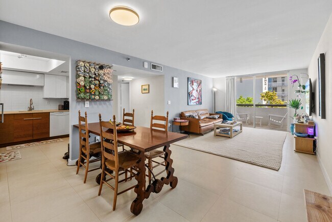 Photo - 1775 Washington Ave Unit 4C