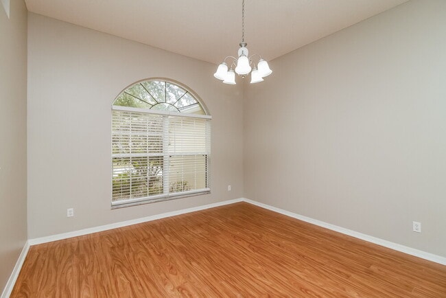 Photo - 1923 Southern Oak Loop