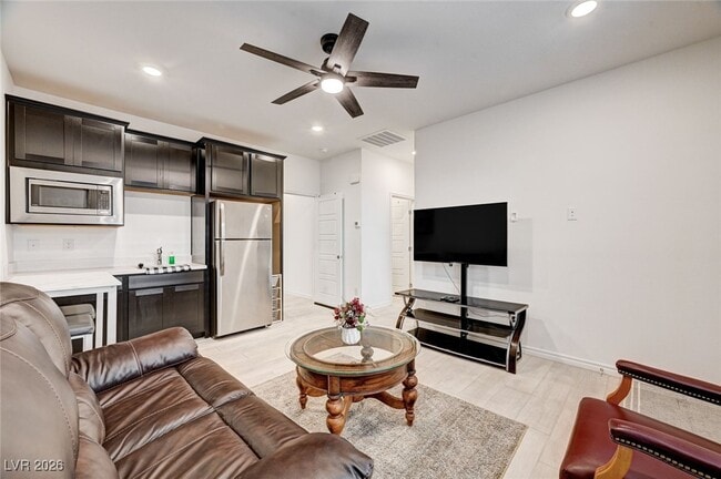 Building Photo - 3791 McLeod Dr