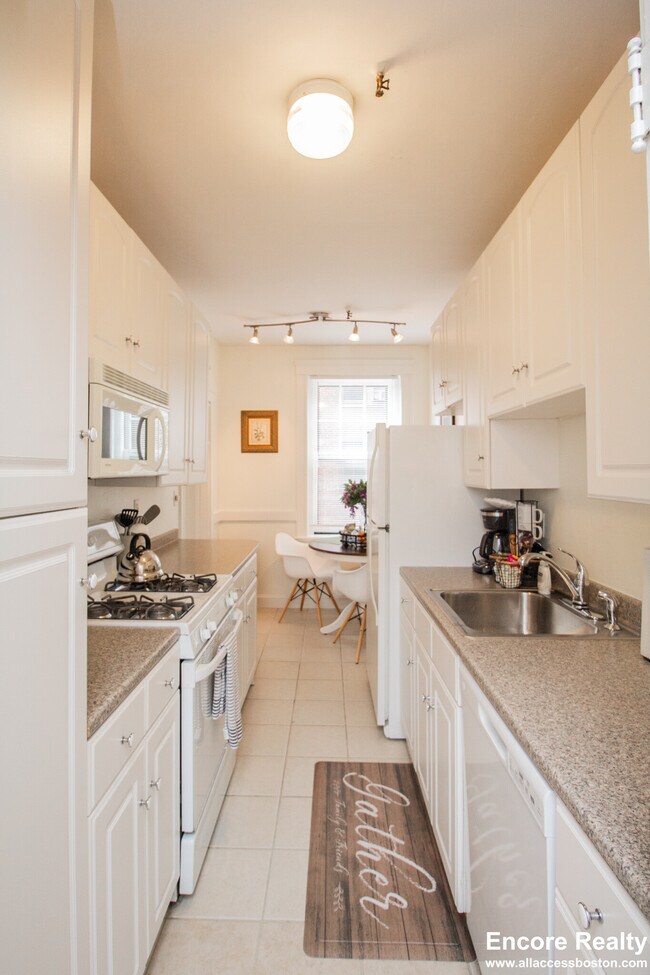 Photo - 1945 Commonwealth Ave Unit 47