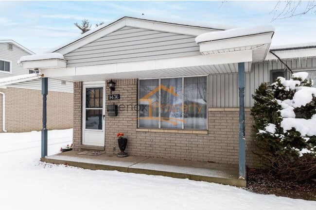 Building Photo - Beautiful Ranch In Plymouth 1 MONTH FREE RENT!!