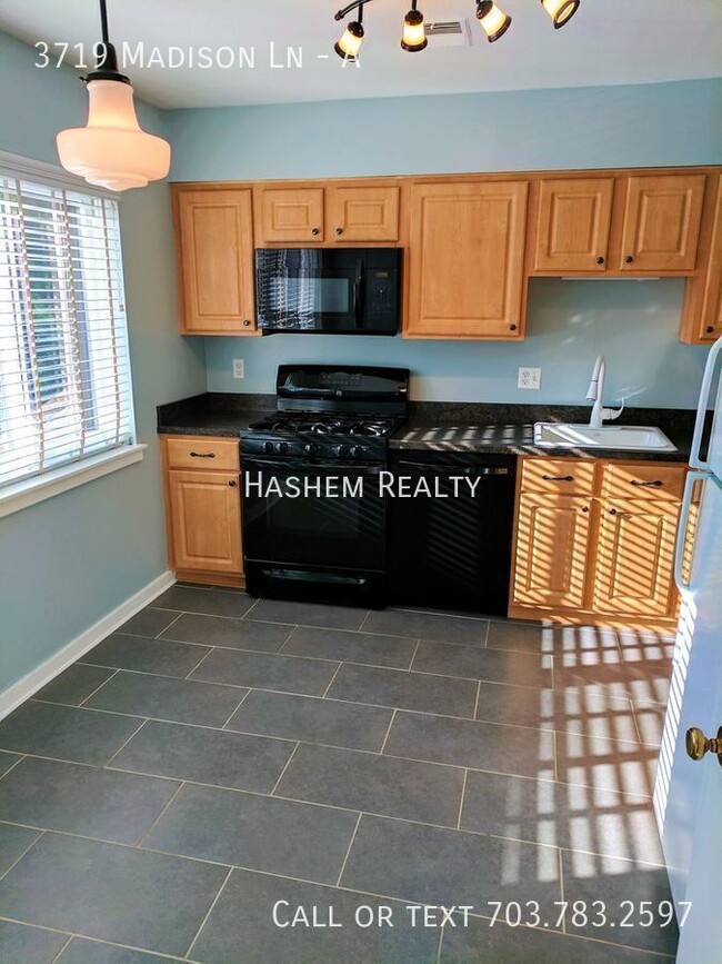 Photo - 3719 Madison Ln