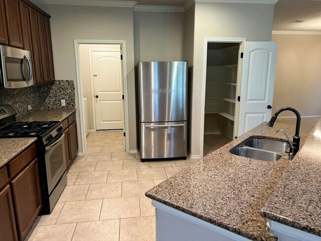 Photo - 1717 Woodvista Pl