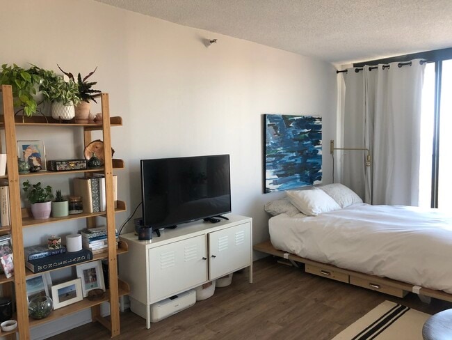 Photo - 3660 N Lake Shore Dr Unit 2709