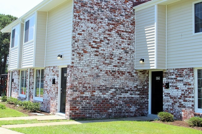 Photo - Buckroe Pointe Apartment Townhomes