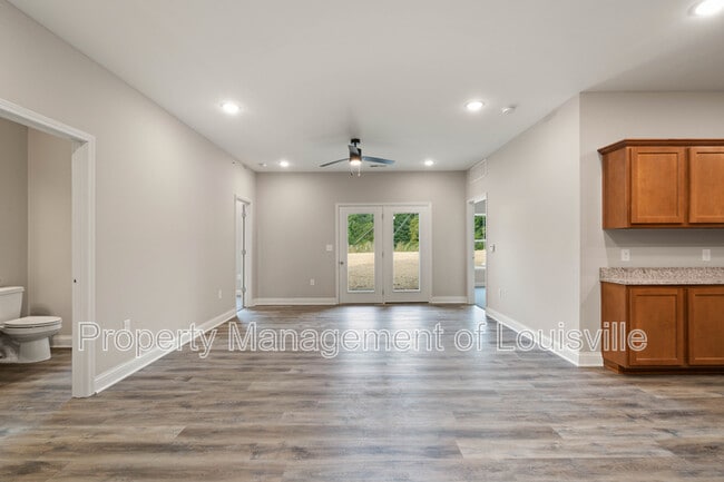 Adelyn Apartments