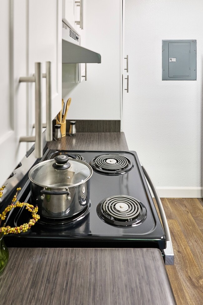 Photo - Monte Vista Apartments
