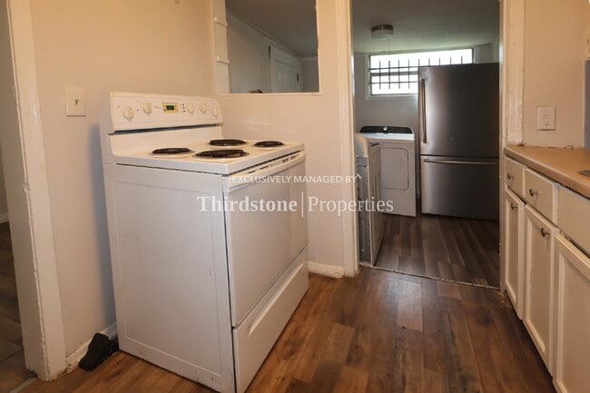 1066 W 13th St