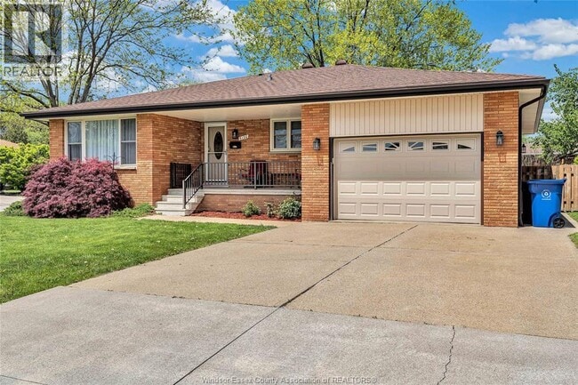 Photo - 5120 Iris Pl