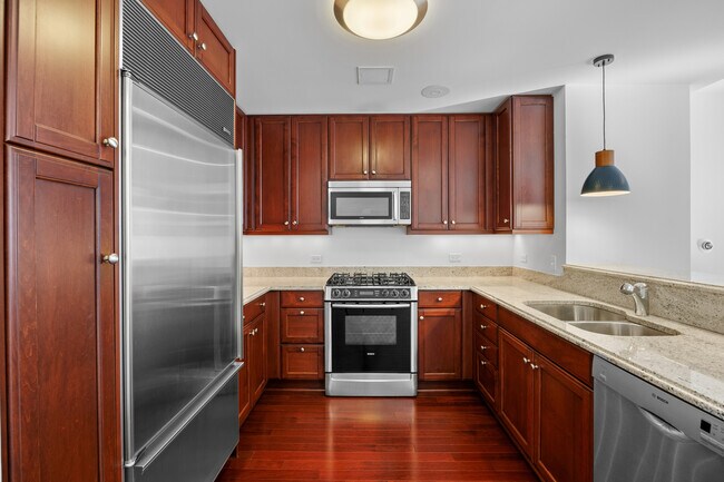 Photo - 60 E Monroe St