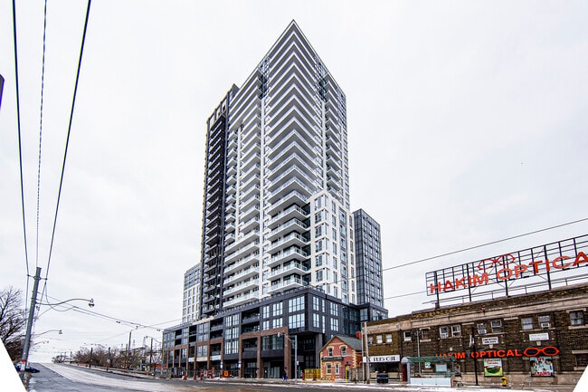 Building Photo - 286-2286 Main St