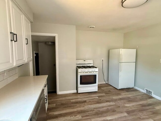 Photo - 700 Trebisky Rd