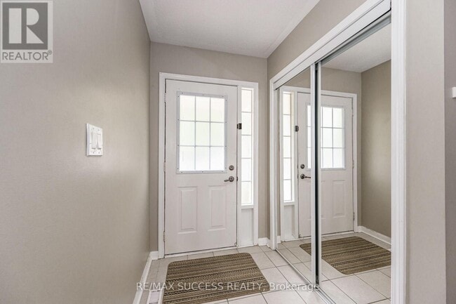 Photo - 734 Edwards Ave