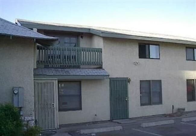 Building Photo - 4BR/2.5BA Townhome w/ Private Yard Near Downtown Tucson Unit 1017_N_6TH AVE