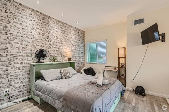 Building Photo - Charming Studio in San Diego Rental