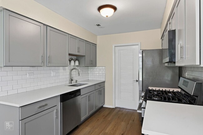 Photo - 7922 Knottingham Cir