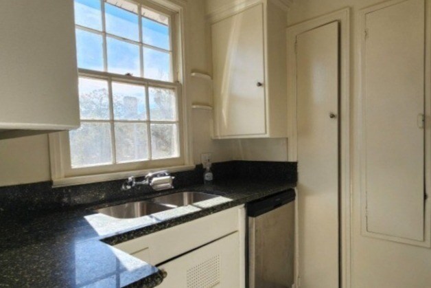 Photo - 10325-10327 /2 Ashton Ave