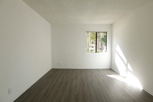 Photo - 601 Westholme Ave