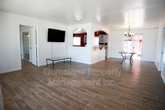 Photo - 6241 Adobe Dr