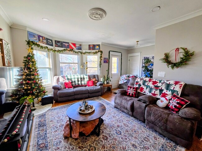 Photo - 3022 N Frederick Ave Unit 2