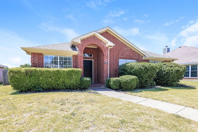 4218 Baccarat Dr
