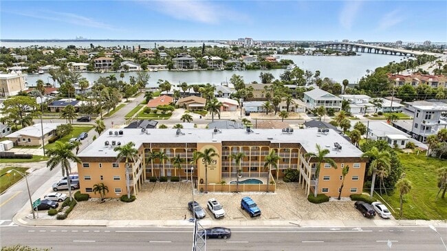 Building Photo - 3575 Gulf Blvd Unit 105