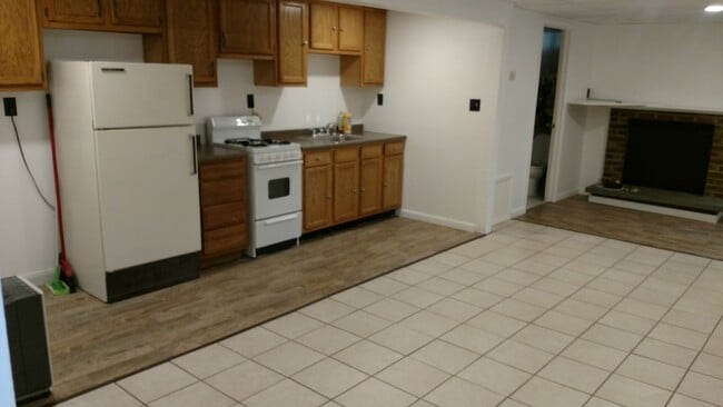 Building Photo - 110 log cabin lane Unit route 715 Rental