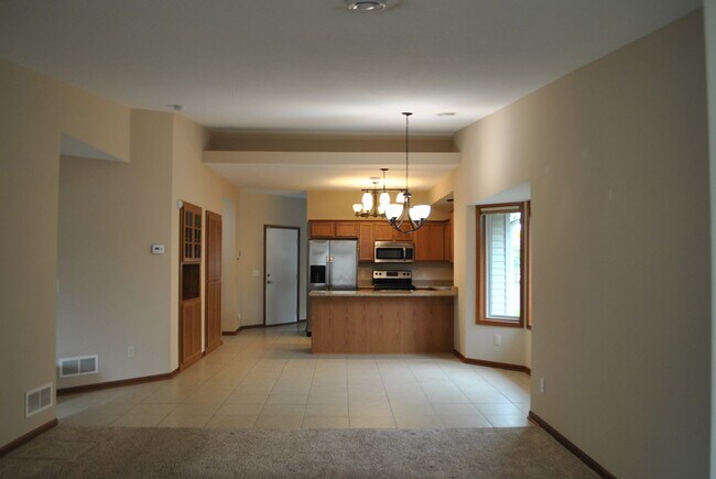 Photo - Nice 2 Bedroom 2 Bathroom Twinhome in Somerset