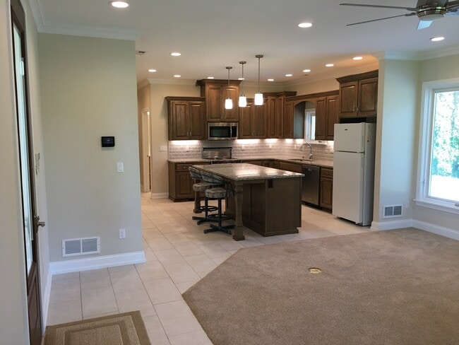 730 sq-ft. apartment