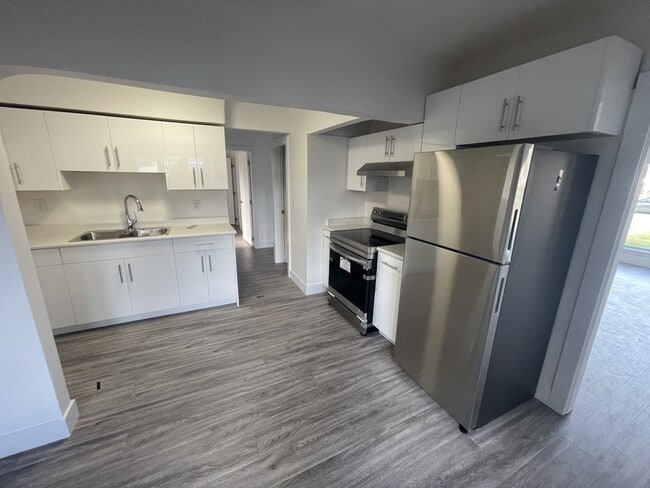 Photo - 45562 Kipp Ave