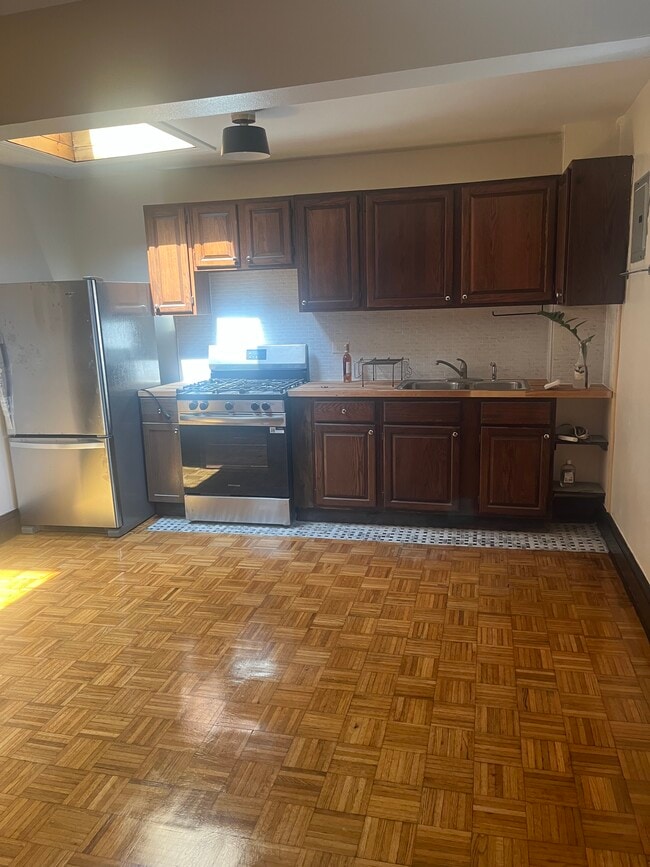 Building Photo - 582 Saint Marks Ave Unit 4 Rental